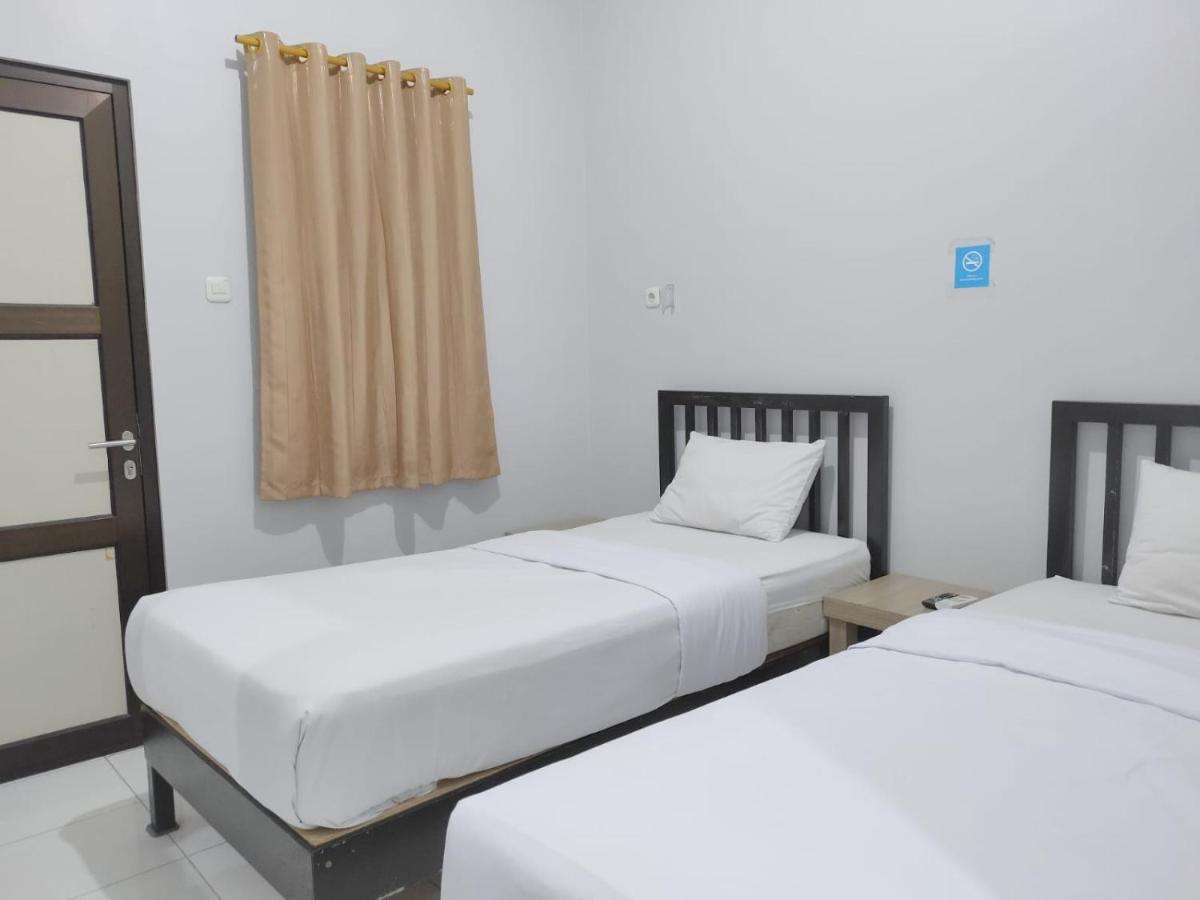 Hotel Syariah Tremigo Guesthouse Cirebon Dış mekan fotoğraf