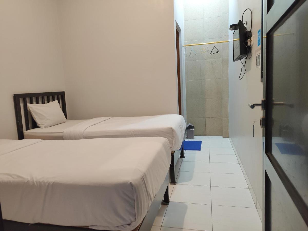 Hotel Syariah Tremigo Guesthouse Cirebon Dış mekan fotoğraf