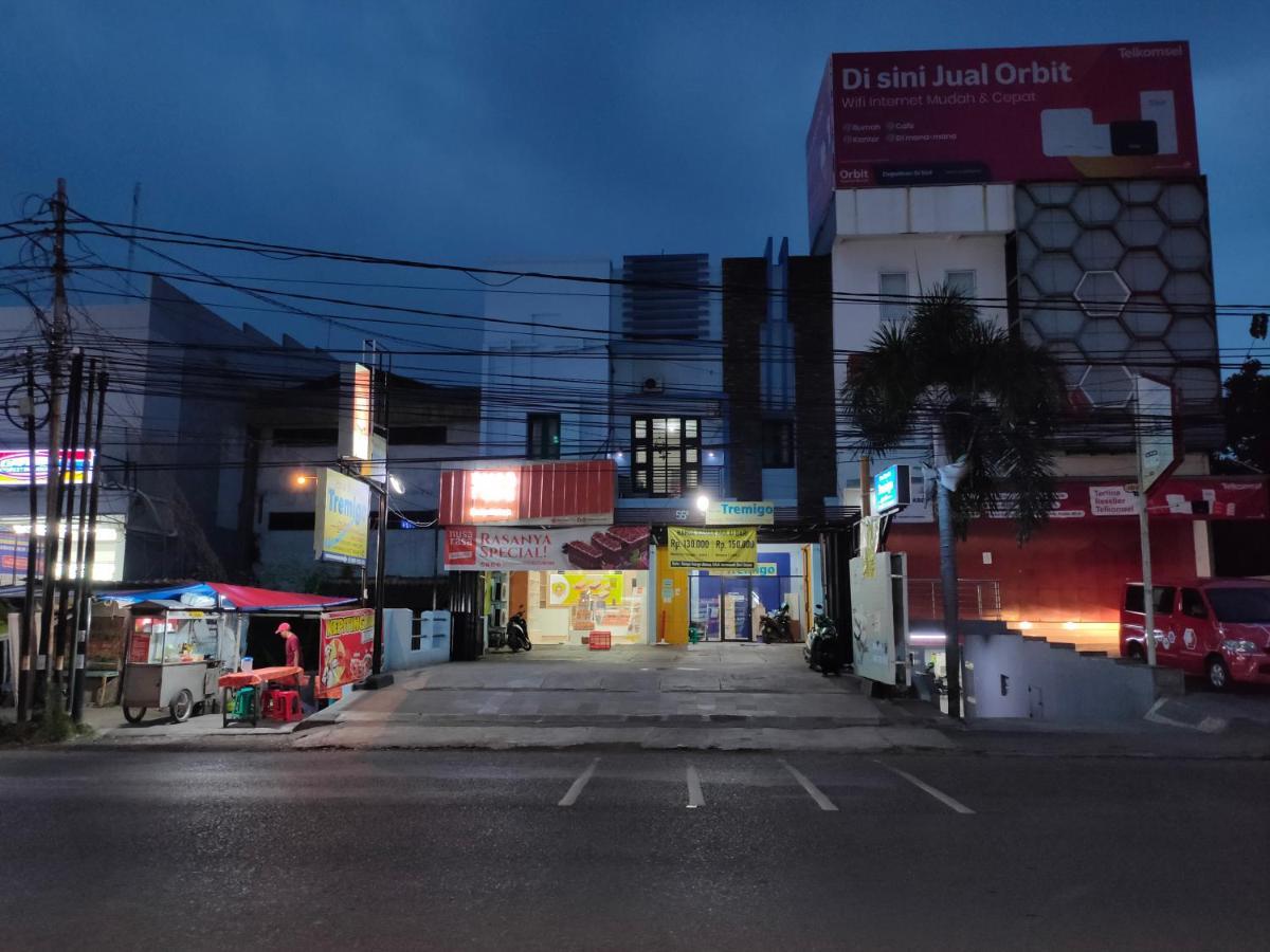 Hotel Syariah Tremigo Guesthouse Cirebon Dış mekan fotoğraf