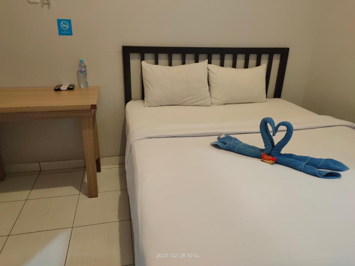 Hotel Syariah Tremigo Guesthouse Cirebon Dış mekan fotoğraf