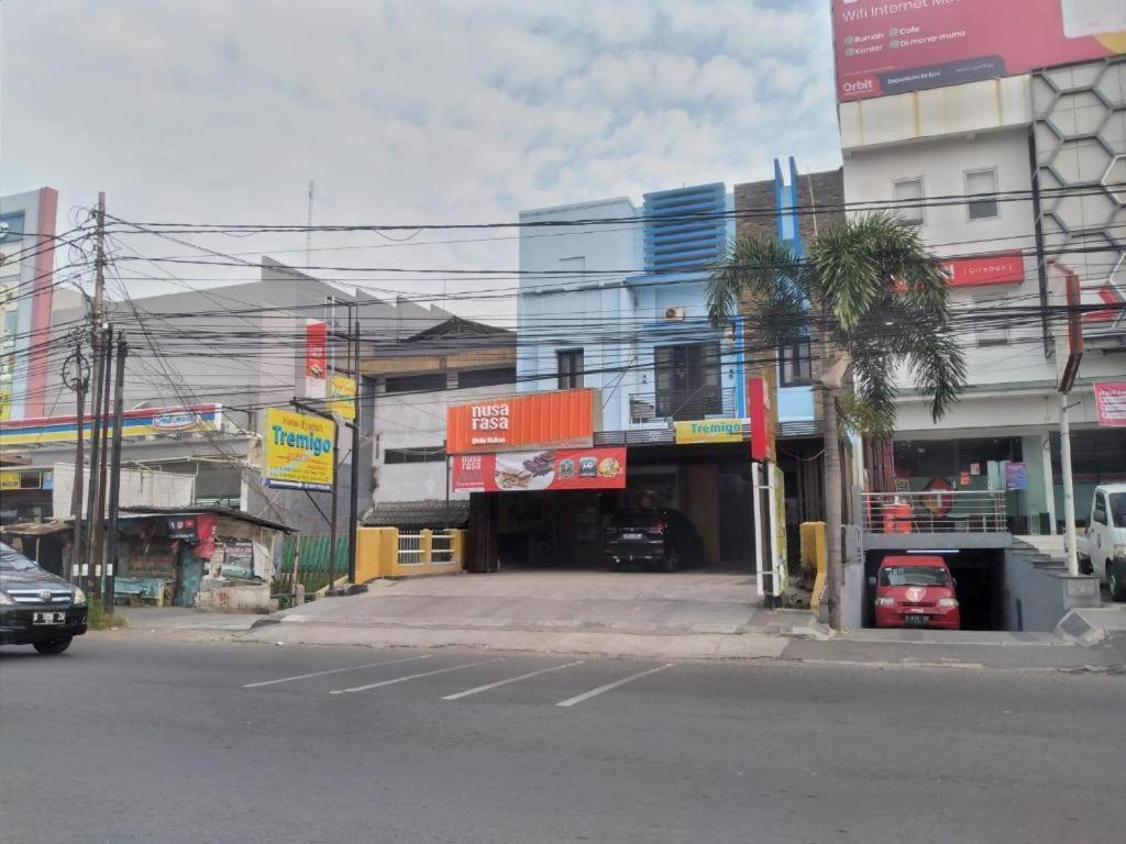 Hotel Syariah Tremigo Guesthouse Cirebon Dış mekan fotoğraf