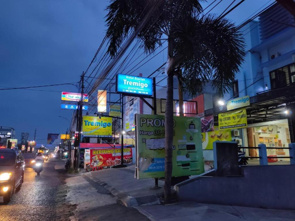 Hotel Syariah Tremigo Guesthouse Cirebon Dış mekan fotoğraf