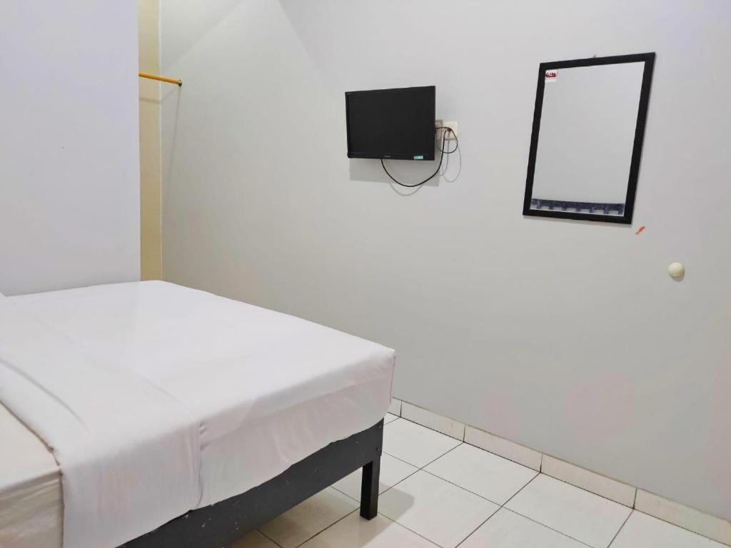 Hotel Syariah Tremigo Guesthouse Cirebon Dış mekan fotoğraf