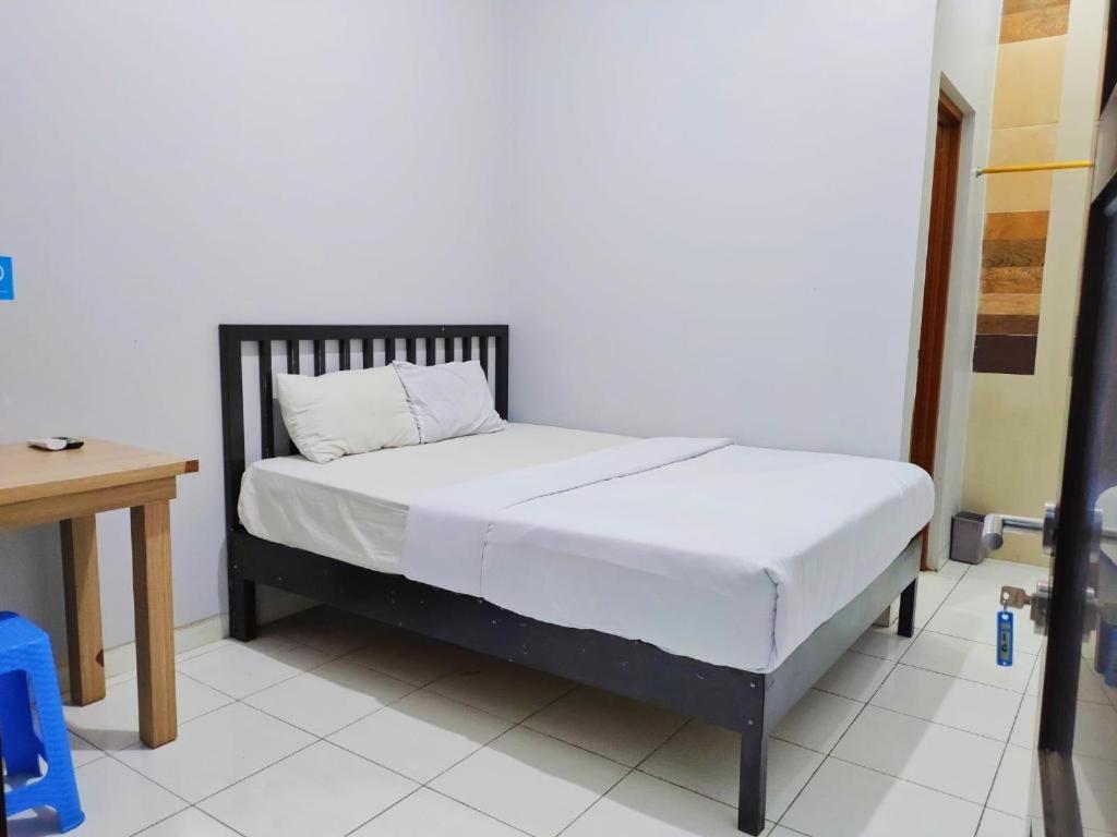 Hotel Syariah Tremigo Guesthouse Cirebon Dış mekan fotoğraf