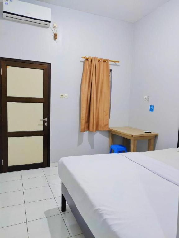 Hotel Syariah Tremigo Guesthouse Cirebon Dış mekan fotoğraf